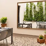 Innside By Melia Old Town Szálloda 4*