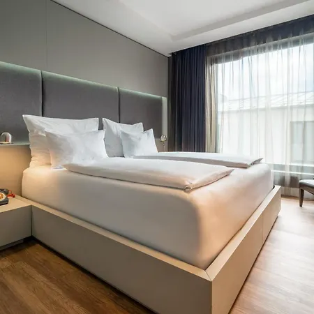 Innside By Melia Old Town Отель