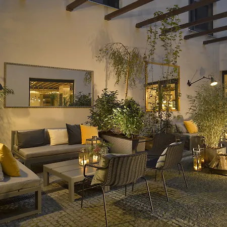 Innside By Meliá Old Town 4*