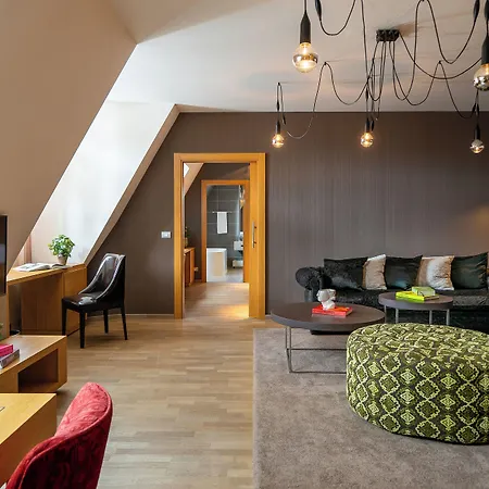 Innside By Meliá Old Town Hotel