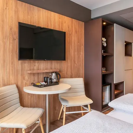 Hotel Innside By Meliá Old Town 4*