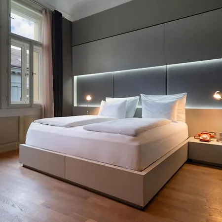 Innside By Melia Old Town Hotell 4*