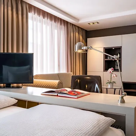 Innside By Meliá Old Town Hotel 4*