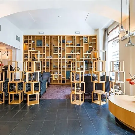 Szálloda Innside By Melia Old Town