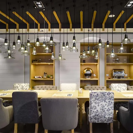 Innside By Meliá Old Town Hotel 4*