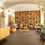 Innside By Melia Old Town فندق 4*