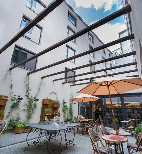 Innside Old Town 4*